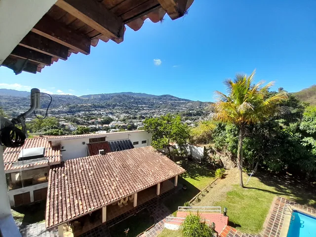 Prados Del Este- Casa Con Piscina. Calle Privada - Seguridad