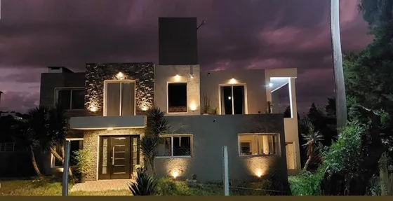 Casa En Venta - 3 Dormitorios 2 Baños - Córdoba