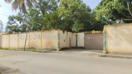 Milagros Inmuebles Local Alquiler Cabudare Lara La Montañita Economica Comercial Economico Código Inmobiliaria Rent-a-house  25-6271