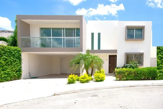 Casa En Venta En Xcumpich