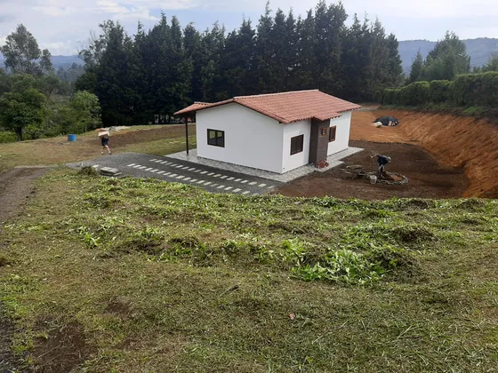 Casas En Venta Centro Guarne 643-8117215