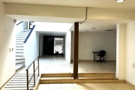 Casalote En Arriendo/venta En Chico Reservado. Cod A6007