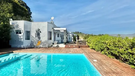 Cómoda Y Práctica Casa En Venta En Condominio Con Vista