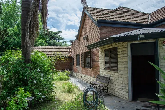 Casa 5 Amb C/parque Y Pileta Apto Crédito