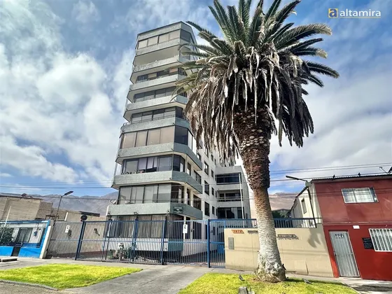 Departamento En Venta De 3 Dorm. En Iquique
