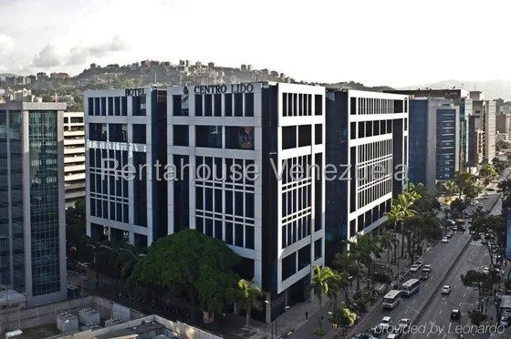Alquiler De Local De 80 M² En El Exclusivo Centro Lido, El Rosal 25-20446