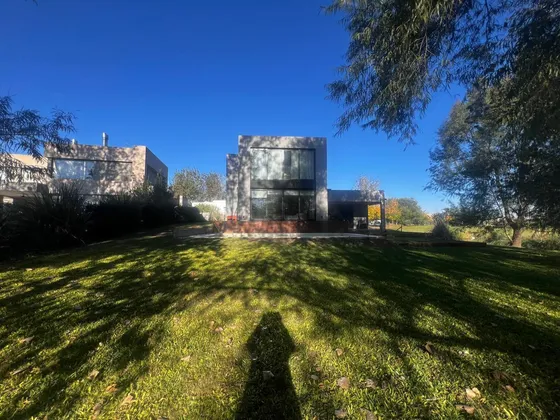 Casa A La Laguna  En Venta Canton