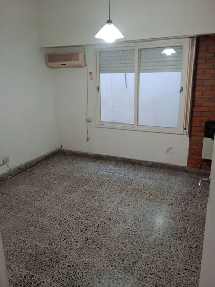 Oportunidad Inversionistas. Departamento Un Dormitorio En Planta Baja. Buenas Renta 