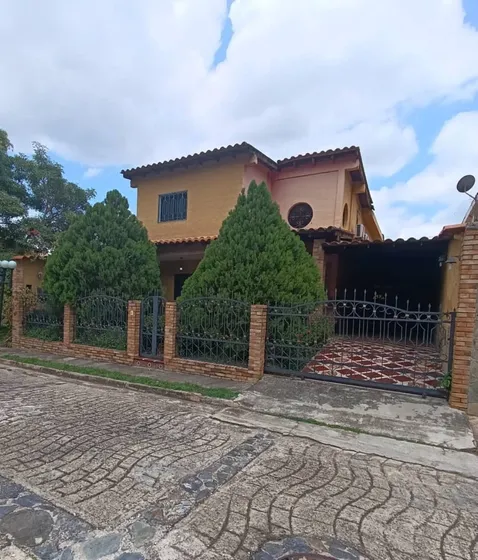 Rp- Casa En Venta. Terrazas De San Diego, Carabobo.