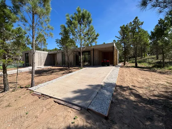 Casa 5 Ambientes Villarobles,  Pinamar. A Estrenar.  Piscina