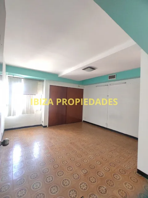 Ibiza Propiedades 002, Alquila Oficina Empresarial Ubicada En La Torre Vista Lago, En La Av. 19 De Abril De Maracay, 