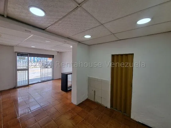 Gabi Irastorza Te Ofrece Local Comercial En Alquiler En Zona Centro Este De Barquisimeto, Codigo 24 28015, Contactame Para Mas Informacion.