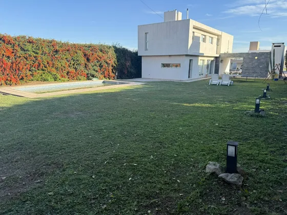 Casa En Venta Juana Koslay