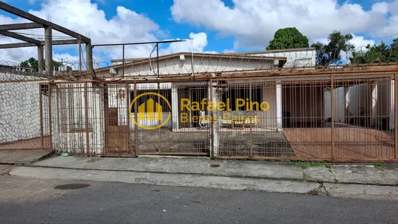 Se Vende Casa Comercial En La Calle Azcue Detras De La Torre Coffel, Maturin-monagas.