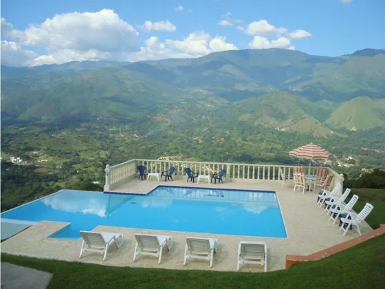 Venta Finca En San Jerónimo ,  10.000 Mts, Moderna Y Con Vista