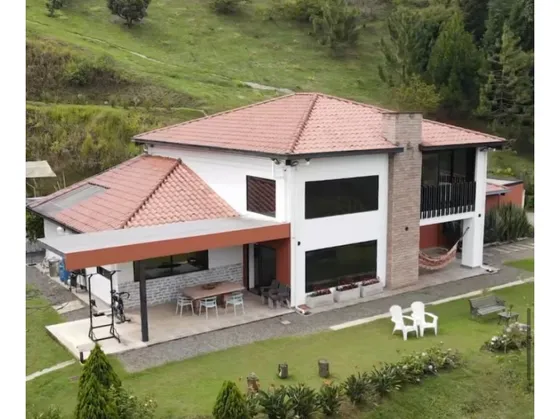 Casa Campestre En Venta La Estrella Antioquia