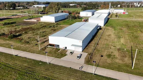 Nave Industrial 2000 M2 En Alquiler Y/o Venta A Estrenar En Parque Industrial Ruta 6