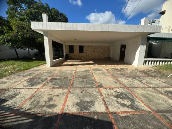 Alquilo Casa En Urbanizacion Real  Oficina U Almacén 