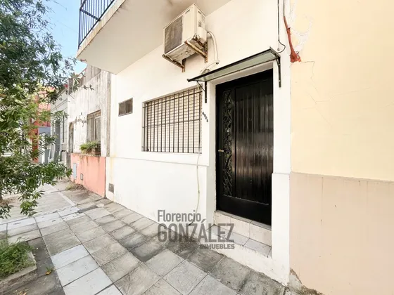 Ph 2 Ambientes Con Patio Y Balcon. Liniers