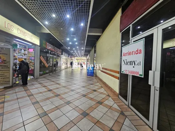 Local En Arriendo En Galería Somar . Centro De Viña Del Mar.
