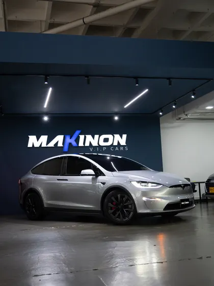 Tesla Model X Plaid