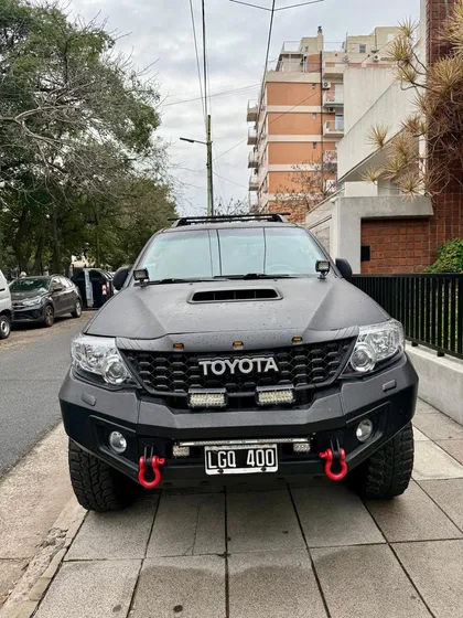 Toyota Sw4 3.0 Srv Cuero I 171cv 4x4