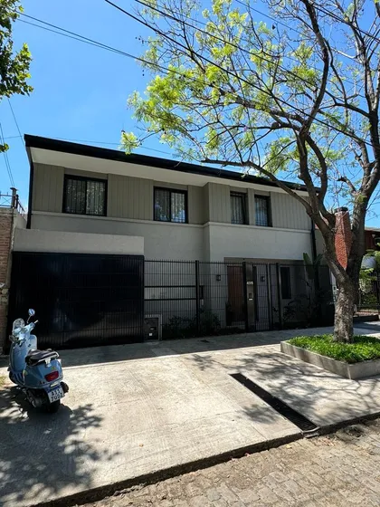 Casa En Lomas De Zamora Oeste