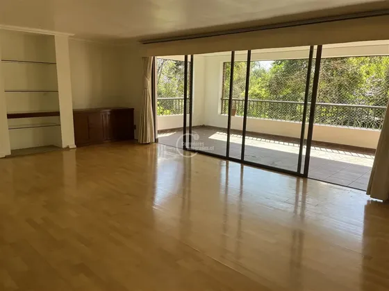 Departamento En Arriendo De 5 Dorm. En Las Condes