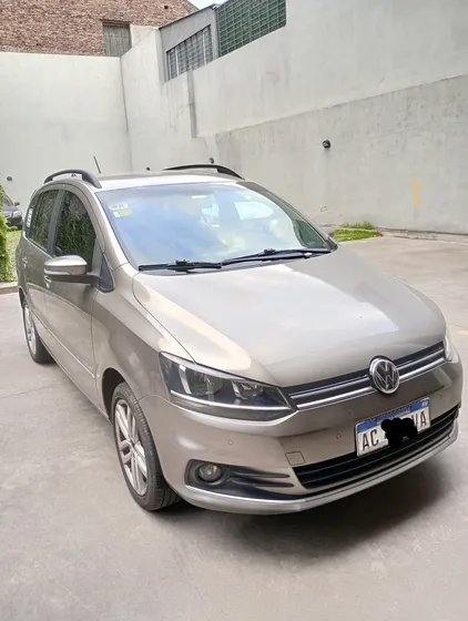Volkswagen Suran 1.6 Highline Msi 110cv