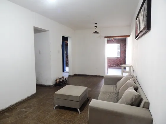 Casa Tipo Duplex 3 Dorm, Patio,  Terraza. Cerca De Av. Goycoechea Villa Allende, Excelente Ubicación