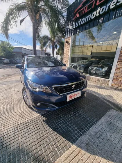 Peugeot 301 1.6 Allure