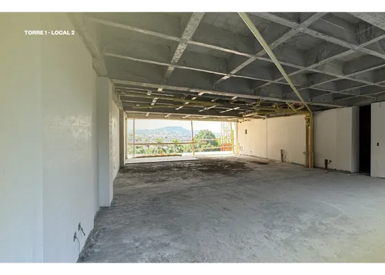 Renta Local Comercial  En La Avenida 30 De Agosto Pereira