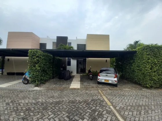 Ganga En Ricaurte Casa En Condominio  De Alta Valorización 