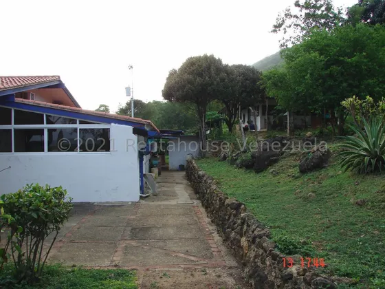 Casa En Venta Ubicada En Tucacas Estado Falcon Cod, 24-16680 Eloisa Mejia