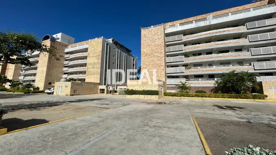 Ideal Vende Apartamento De 74 M² Con Vista Al Mar En Conjunto Residencial Arcoiris Boca De Aroa Falcon.