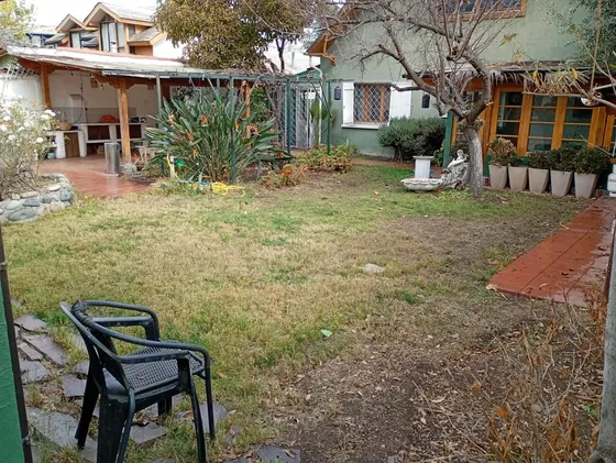 Departamento Dúplex En Casa Con Gran Jardín