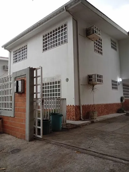 Townhouse En Venta En La Morita 220 Mts2