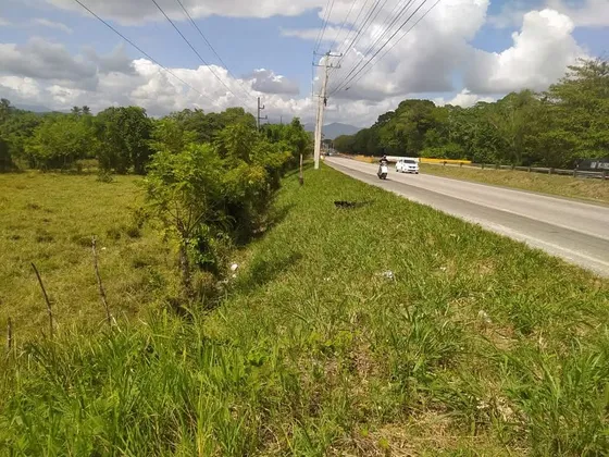 Grandiosa Finca En La Aut. Duarte En La Misma Carretera.