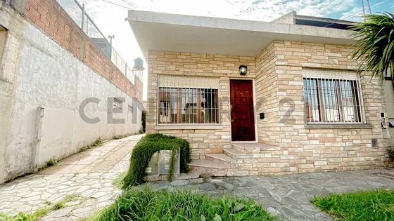 Venta Ph 3 Ambientes Barrio Las Avenidas Al Frente Con Cochera