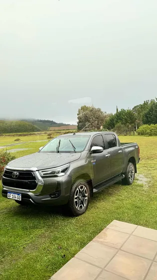 Toyota Hilux 2.8 Cd Srx 177cv 4x4