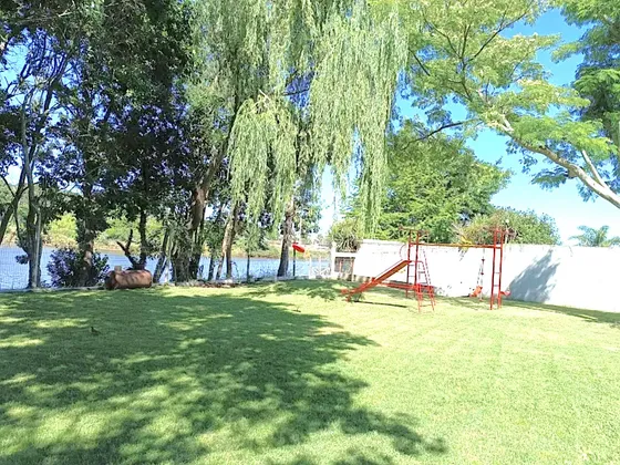 Casa En Venta 3 Dormitorios Bajada Privada Al Arroyo El Remanso Neptunia  