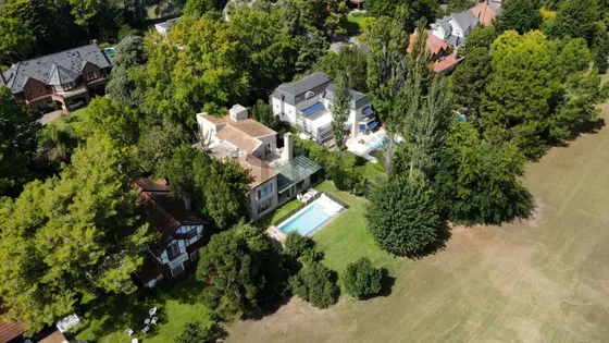 Venta Canning Casa  6 Ambientes En St Thomas Norte