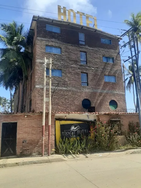 Yosmar Y Fernando Venden Hotel En Falcon Tucacas Boca De Aroa