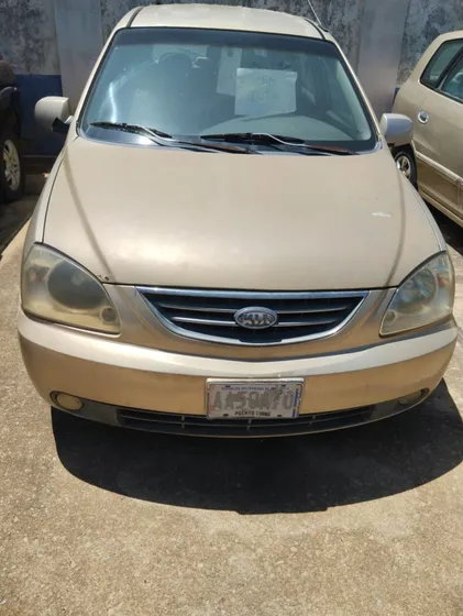 Kia Carens Automatico