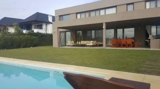Casa En Los Castores En Venta En Nordelta