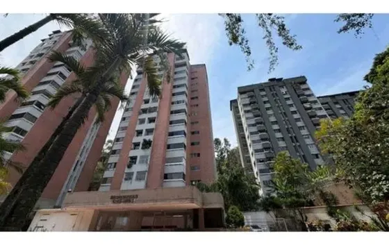 Apartamento En Alquiler Los Naranjos Del Cafetal, 147m2.