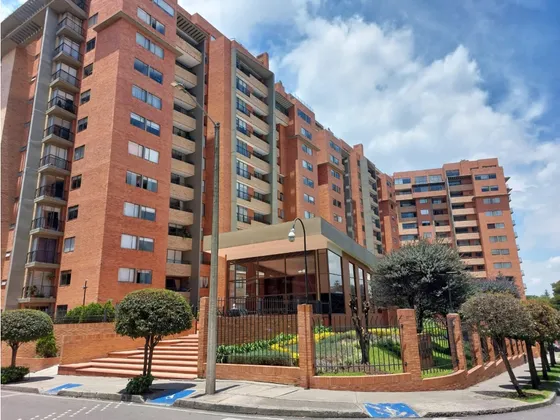 Apartamento Esquinero Con Club House