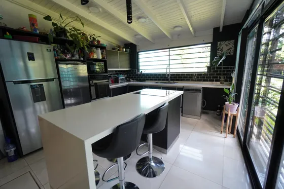 Casa En Venta De 3 Dormitorios C/ Cochera En Ciudad Jardín Lomas Del Palomar