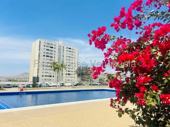 Erika Armeya Vende, Apartamento En La Urbanizacion Altavista Al Oeste De Barquisimeto. Flex: 25-18147
