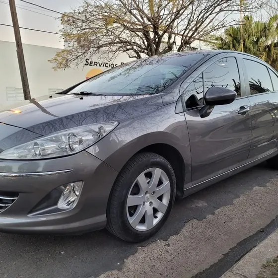 Peugeot 408 2.0 Allure 143cv